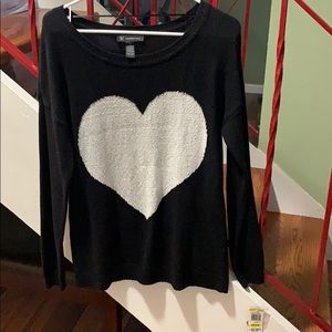 NEW I-N-C Heart sweater